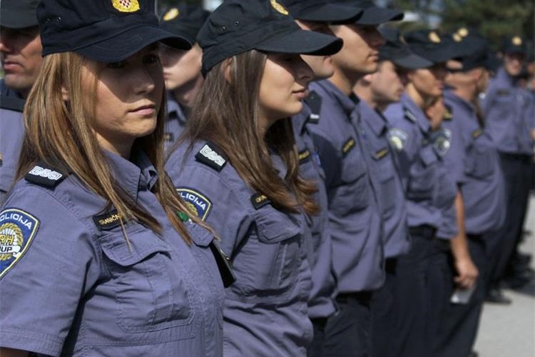 Policija gubi autoritet? Incidenti u Brodu i Gradiški dižu prašinu!